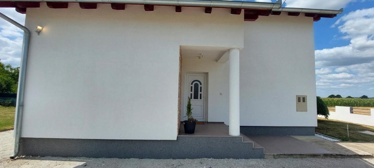 Kuca Za Odmor Domus Alba Villa Branjin Vrh ภายนอก รูปภาพ